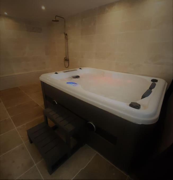 Nalan Orrygeois, Spa, Sauna, Proche Asterix Dış mekan fotoğraf